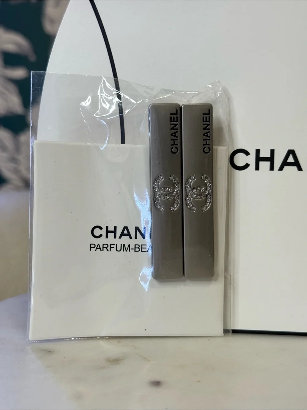 Chanel Beaute Gift Set: Hair Pins, Box, Freshie & 2026 Camelia Sticker NEW